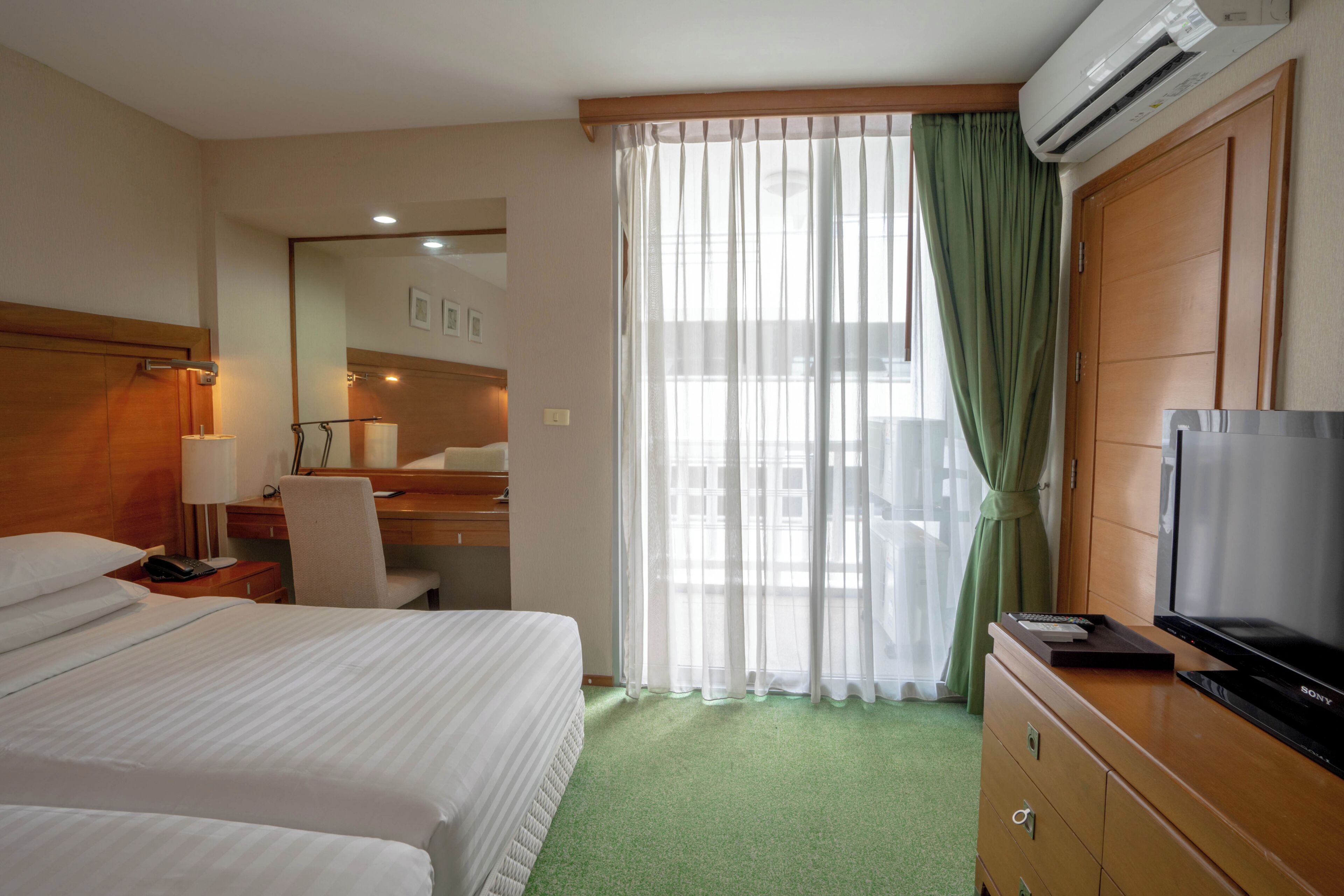 one bedroom suite for single use | 1 bedroom, in-room safe, desk, blackout curtains