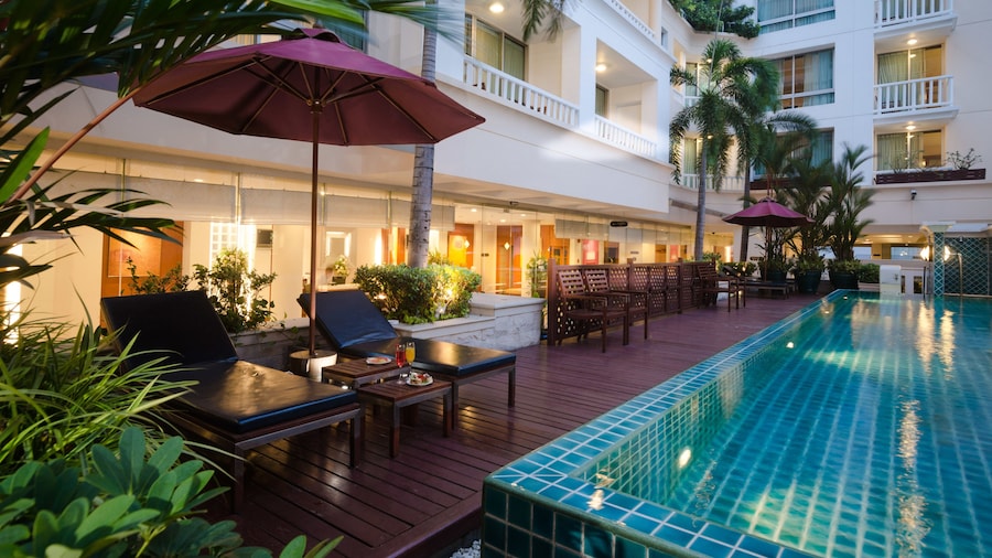 At Ease Saladaeng by AETAS