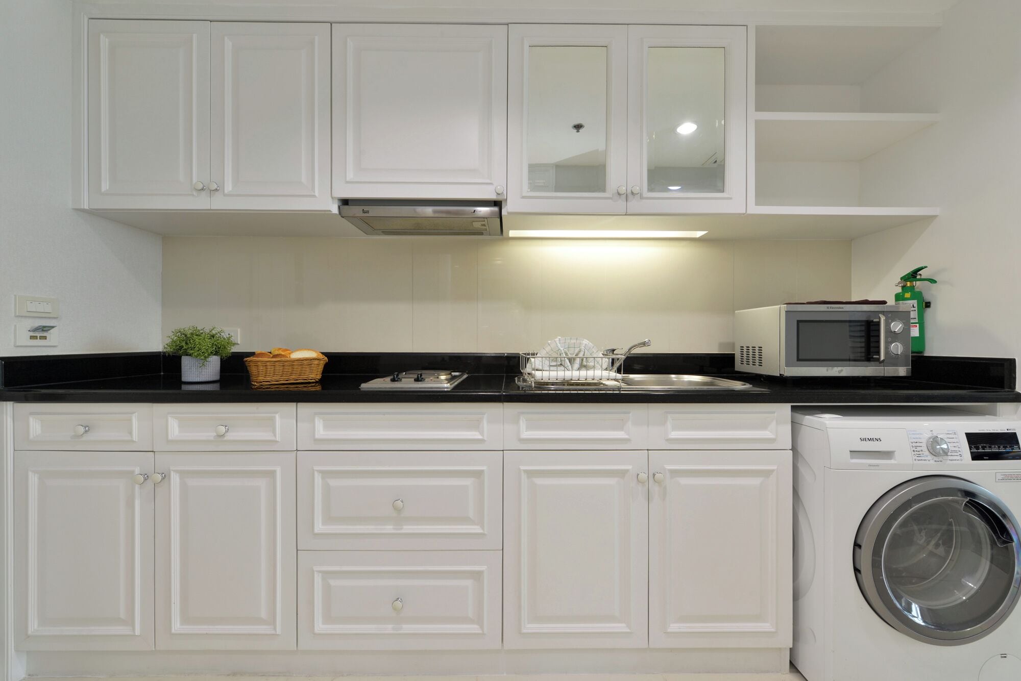 deluxe plus | 2 bedrooms, in-room safe, desk, iron/ironing board