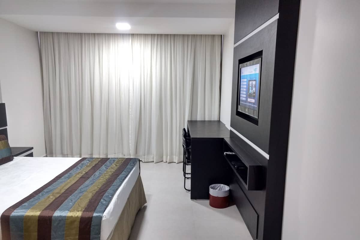 Deluxe Double Room | Minibar, in-room safe, desk, free WiFi