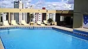 Outdoor pool - Papillon Hotel (Goiania)