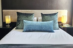 Standard Room | Down comforters, Select Comfort beds, minibar, in-room safe - 4 On Varneys (Cape Town)