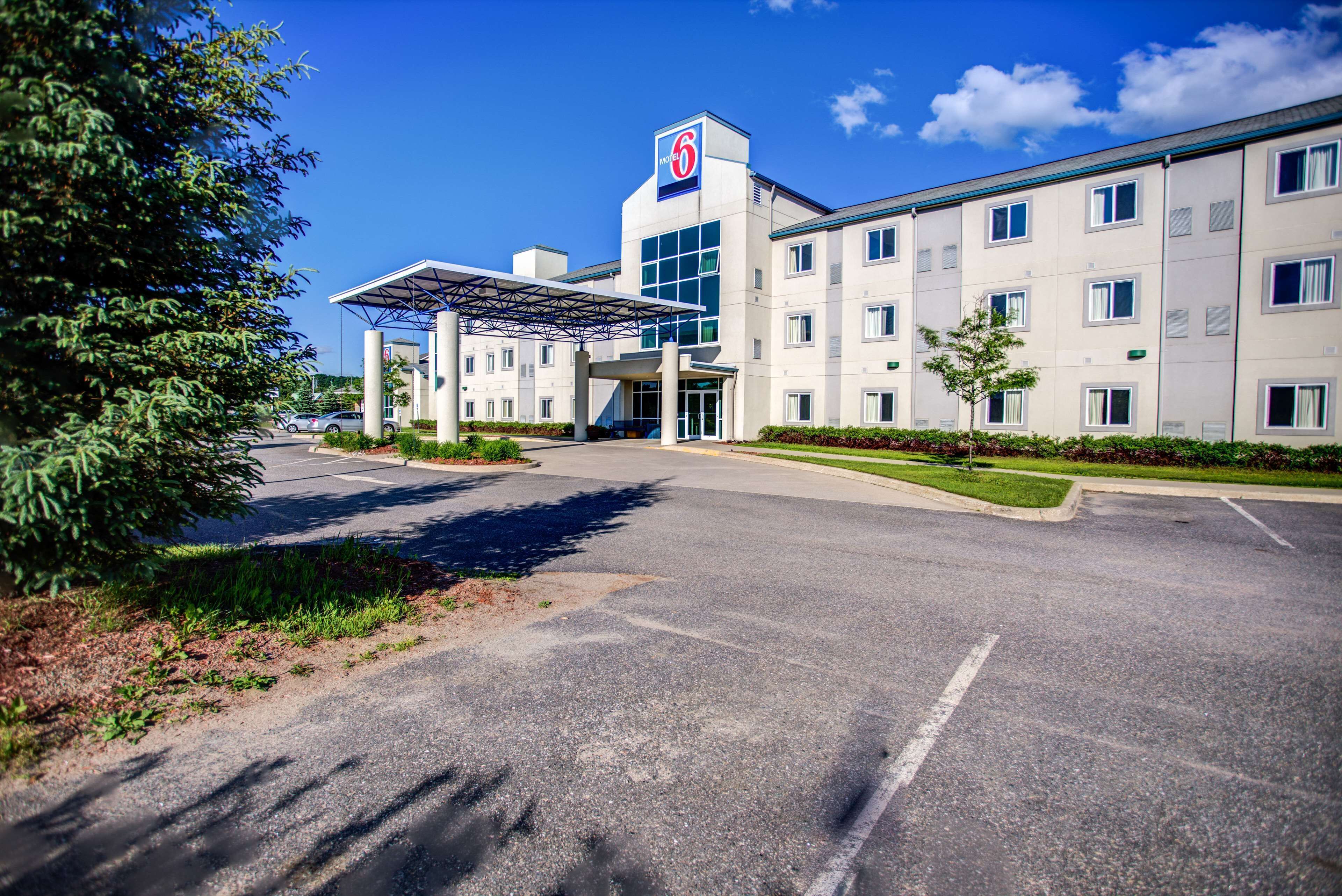 Foto - Motel 6 Huntsville, ON