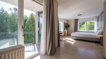 Junior Suite, Balcony (with Shower)