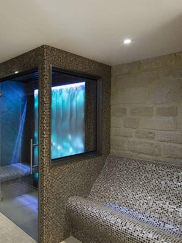 Salas de tratamiento para parejas, baño de vapor y baño turco o hammam