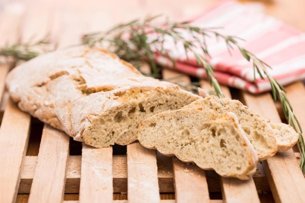 lunch and dinner served, regional cuisine