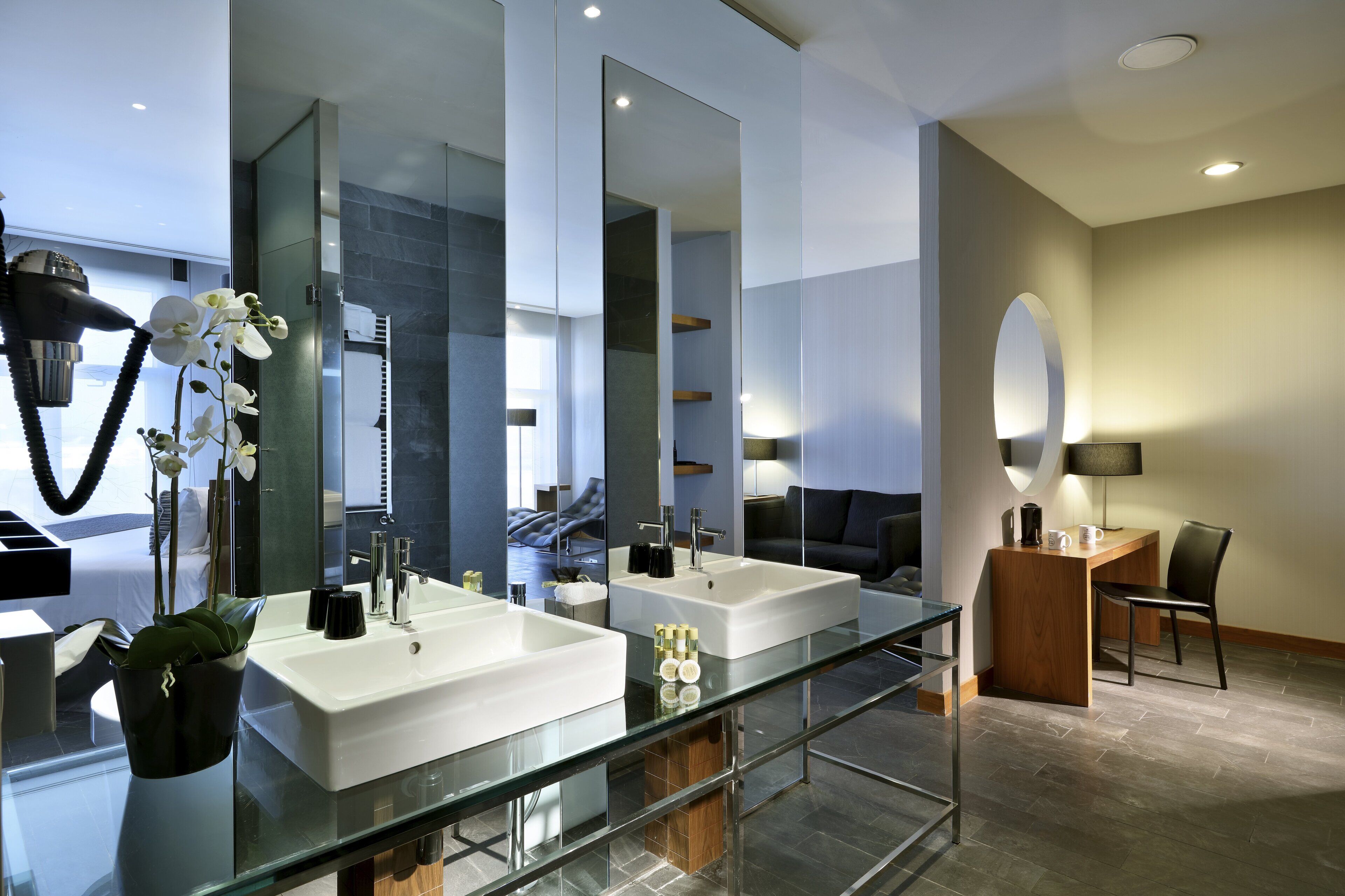 suite | bathroom | separate bathtub and shower, eco-friendly toiletries, hair dryer, towels