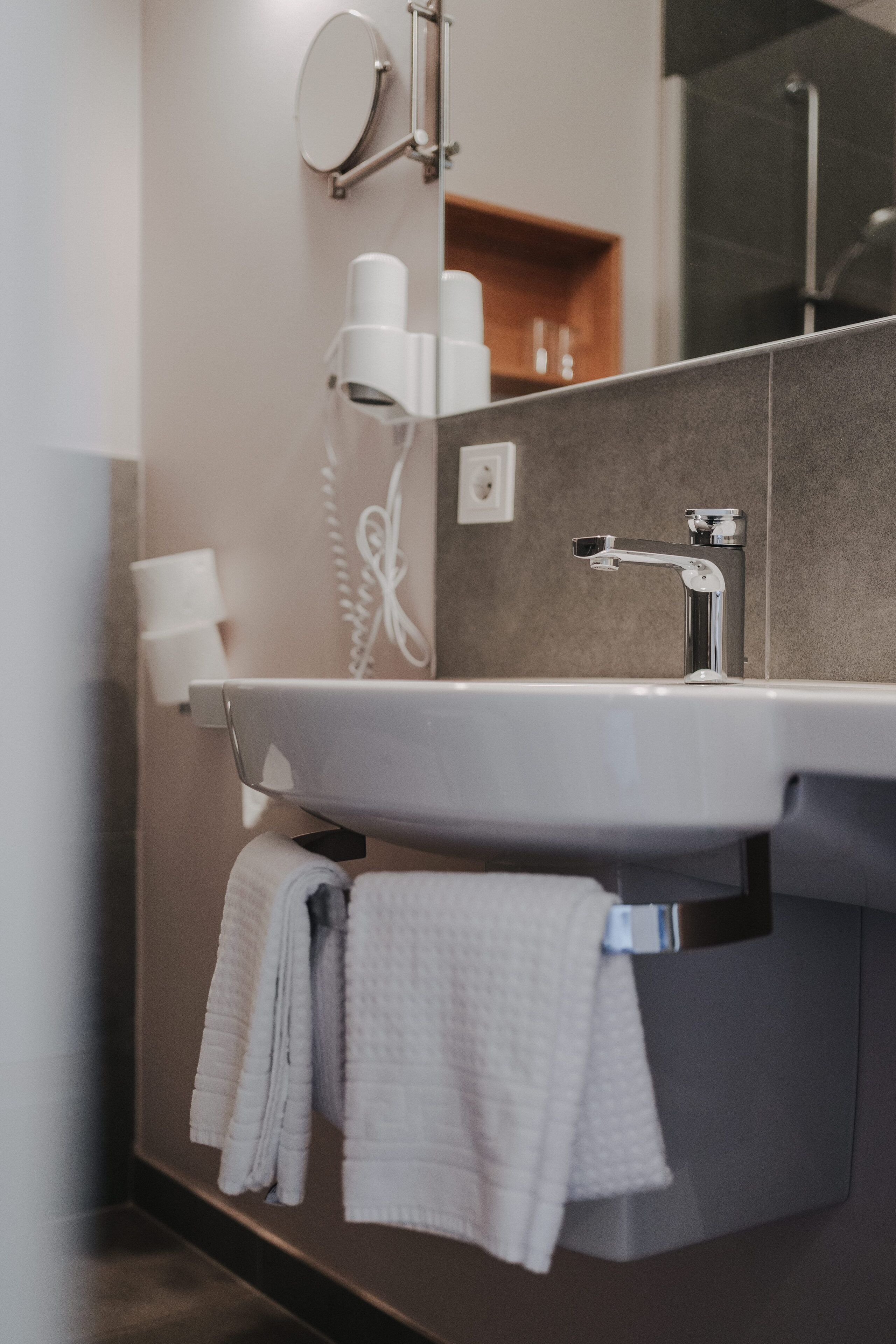 comfort double room, 1 bedroom | bathroom | bathrobes, towels