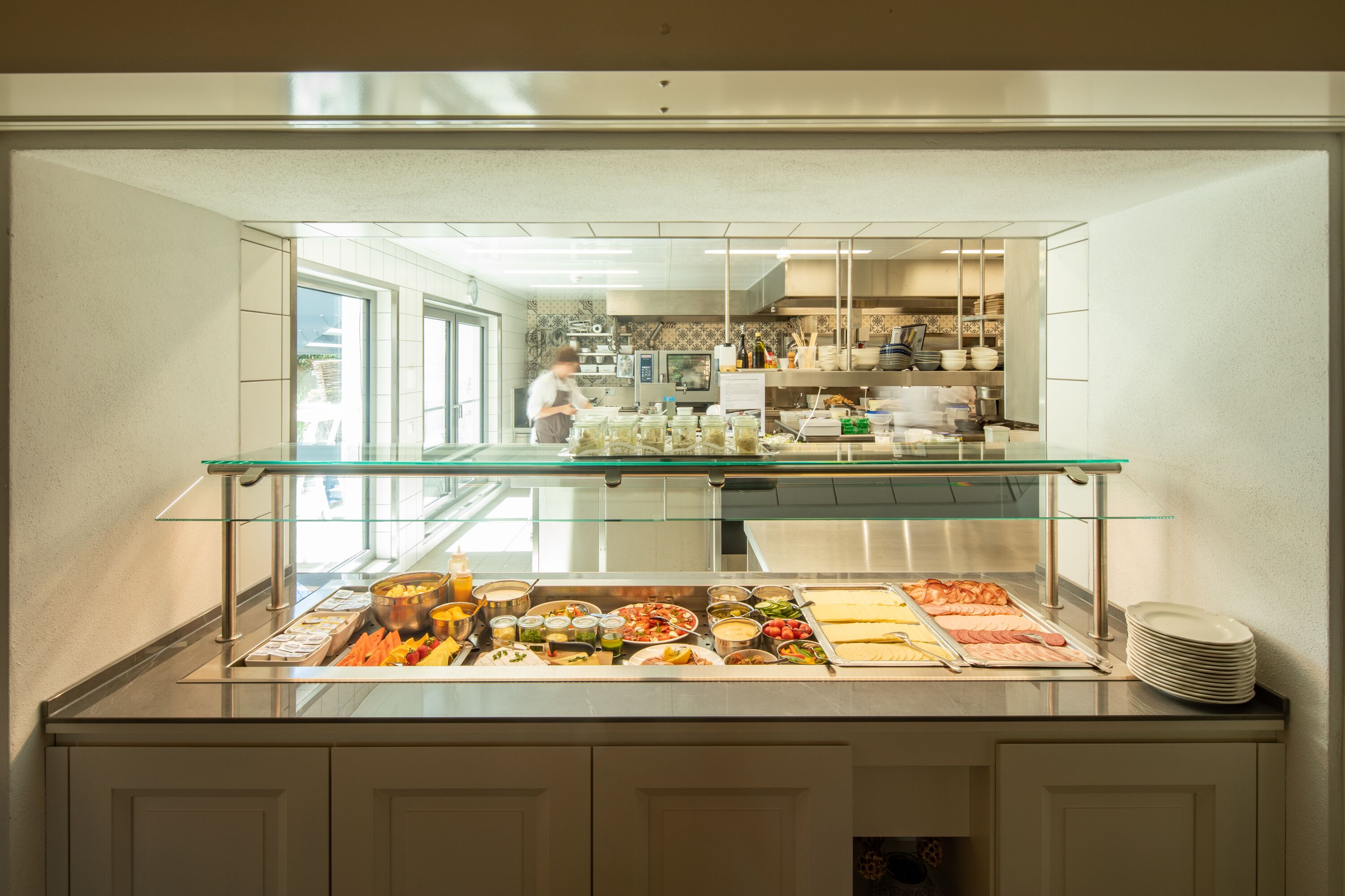 daily buffet breakfast (eur 26 per person)