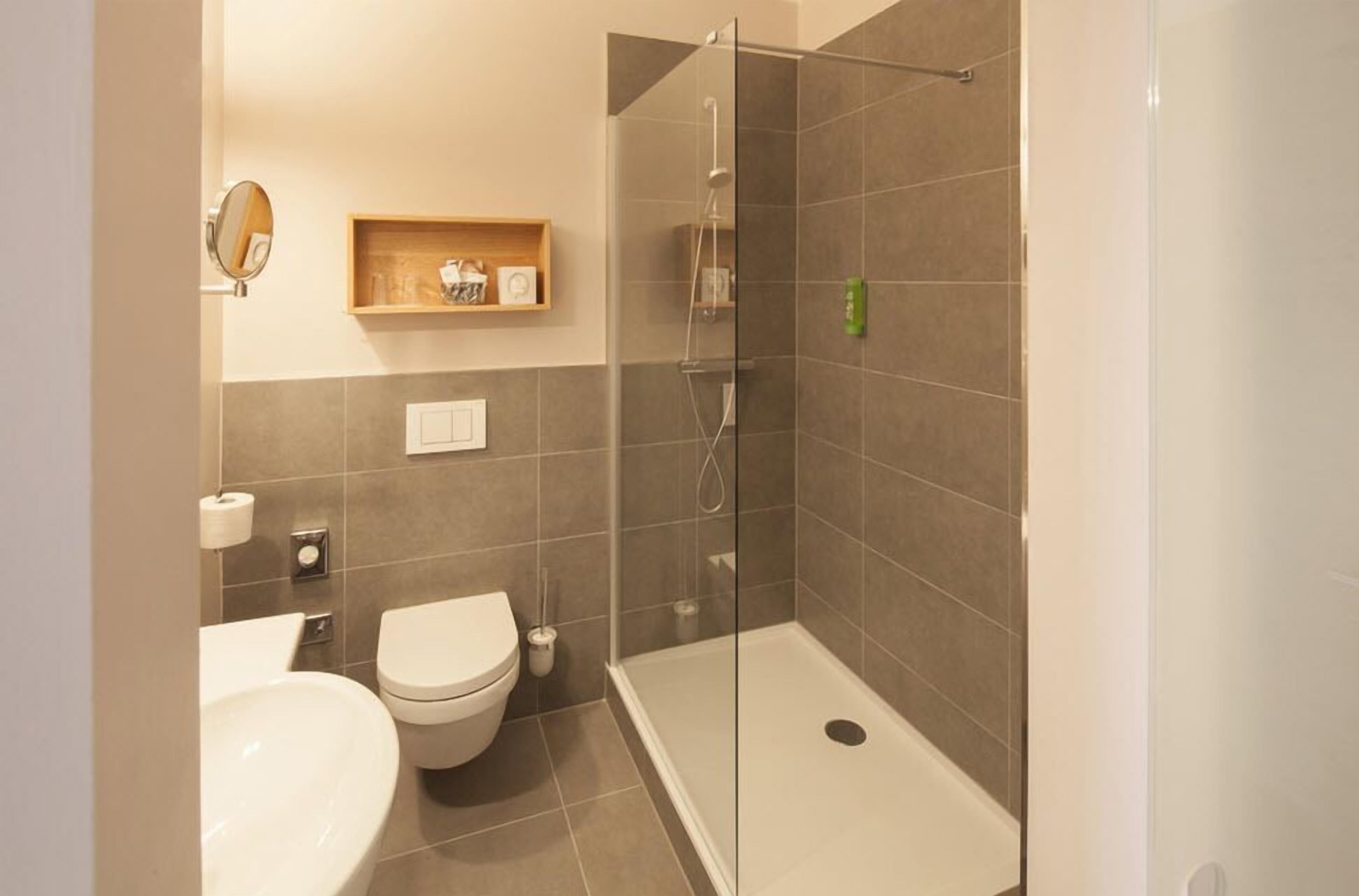 comfort double room, 1 bedroom | bathroom | bathrobes, towels