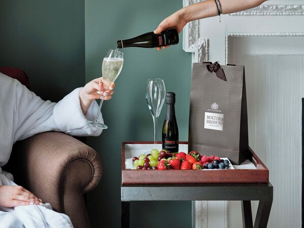 Luxury-Doppel- oder -Zweibettzimmer | Champagner-Service