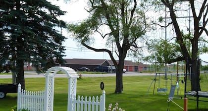 Country Squire Motel