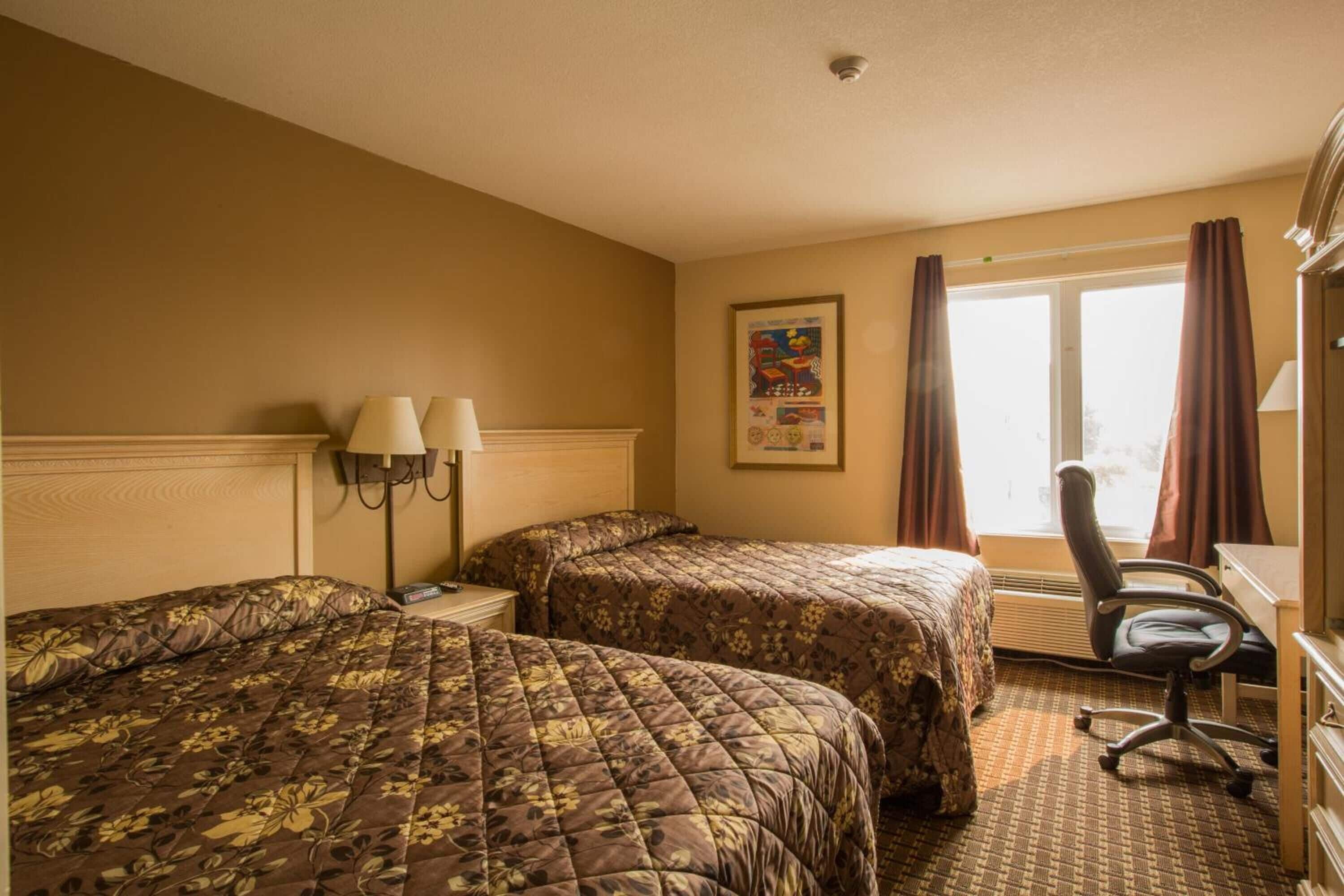 办公桌、遮光窗帘、熨斗/熨板、免费 WiFi