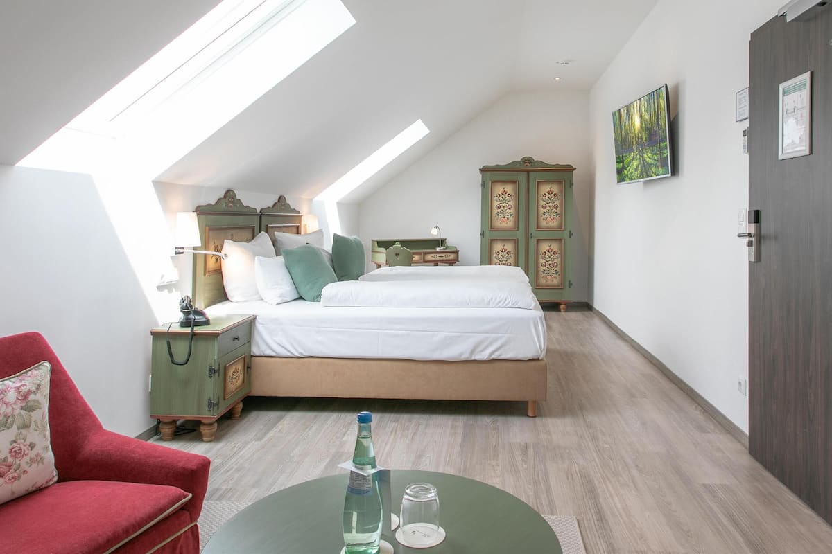 Standard Studio, 1 Double Bed (Larger Room) | In-room safe, individually furnished, blackout drapes, cribs/infant beds
