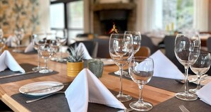 Spécialités Cuisine locale et internationale