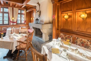 Free daily full breakfast 