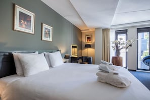 Minibar, in-room safe, desk, blackout curtains