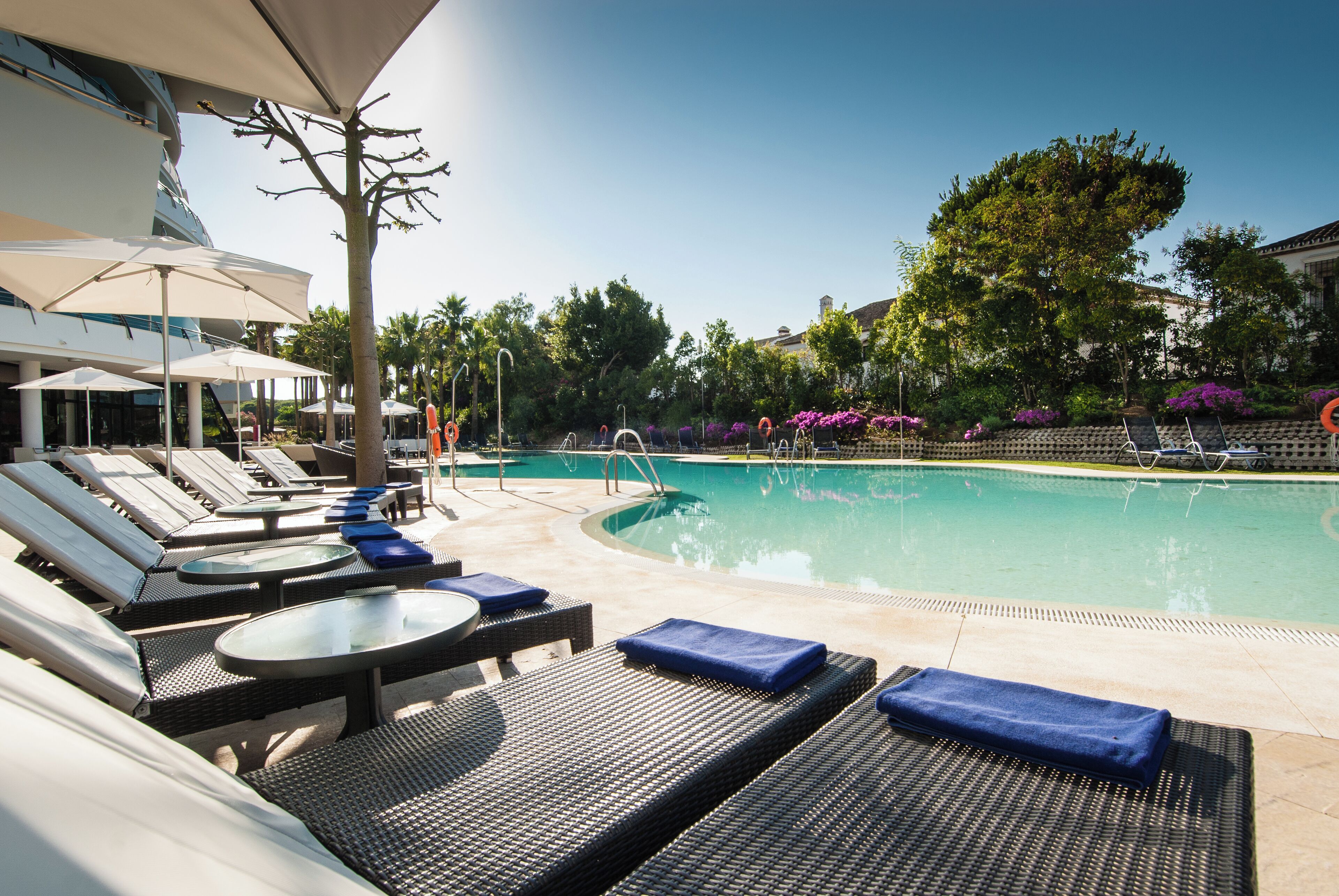 2 outdoor pools, pool umbrellas, sun loungers