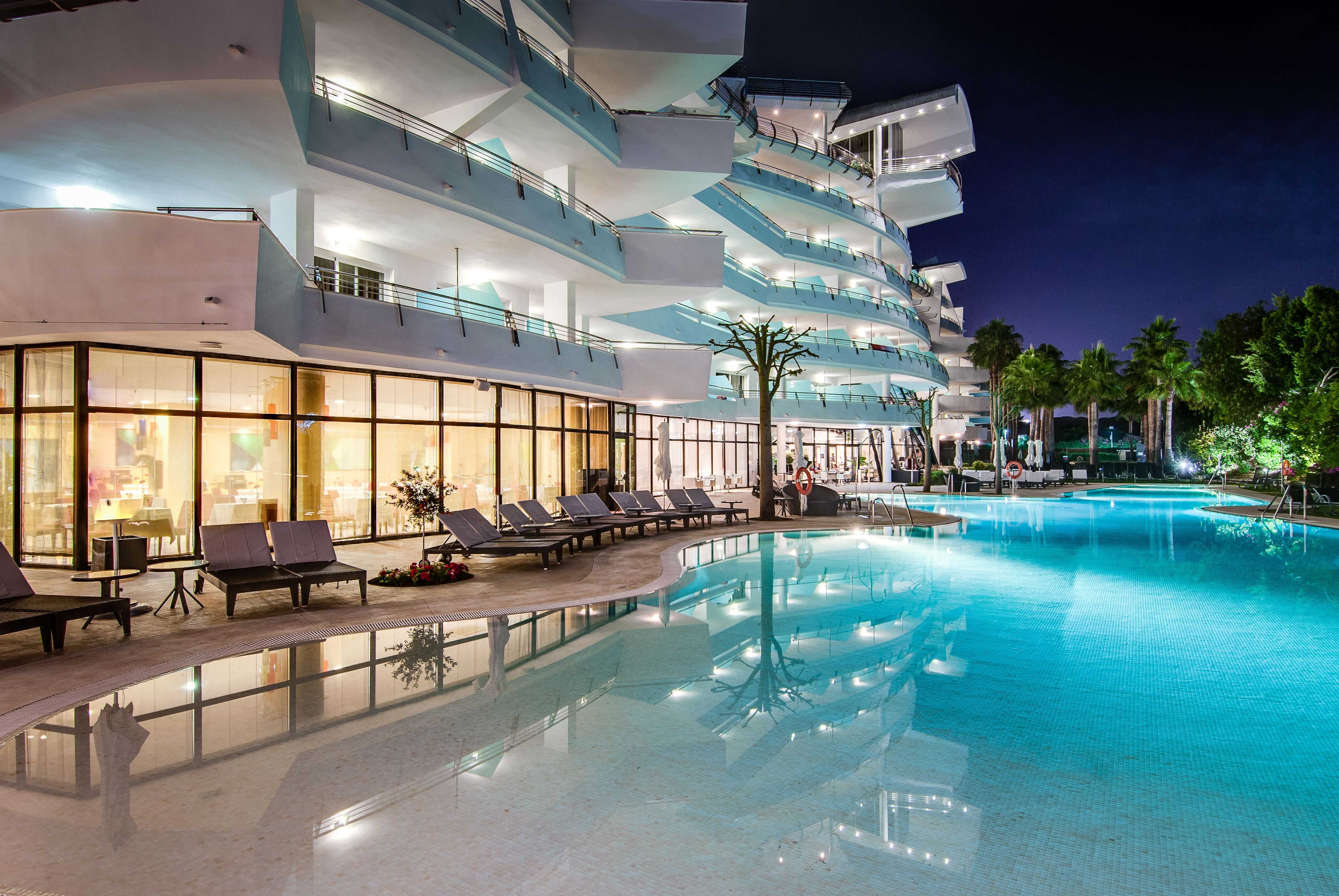 2 outdoor pools, pool umbrellas, sun loungers