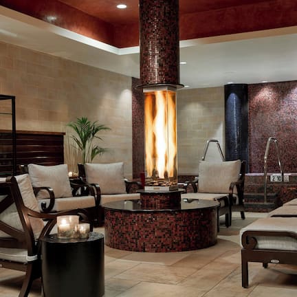 Couples treatment rooms, sauna, hot tub, body treatments, hydrotherapy