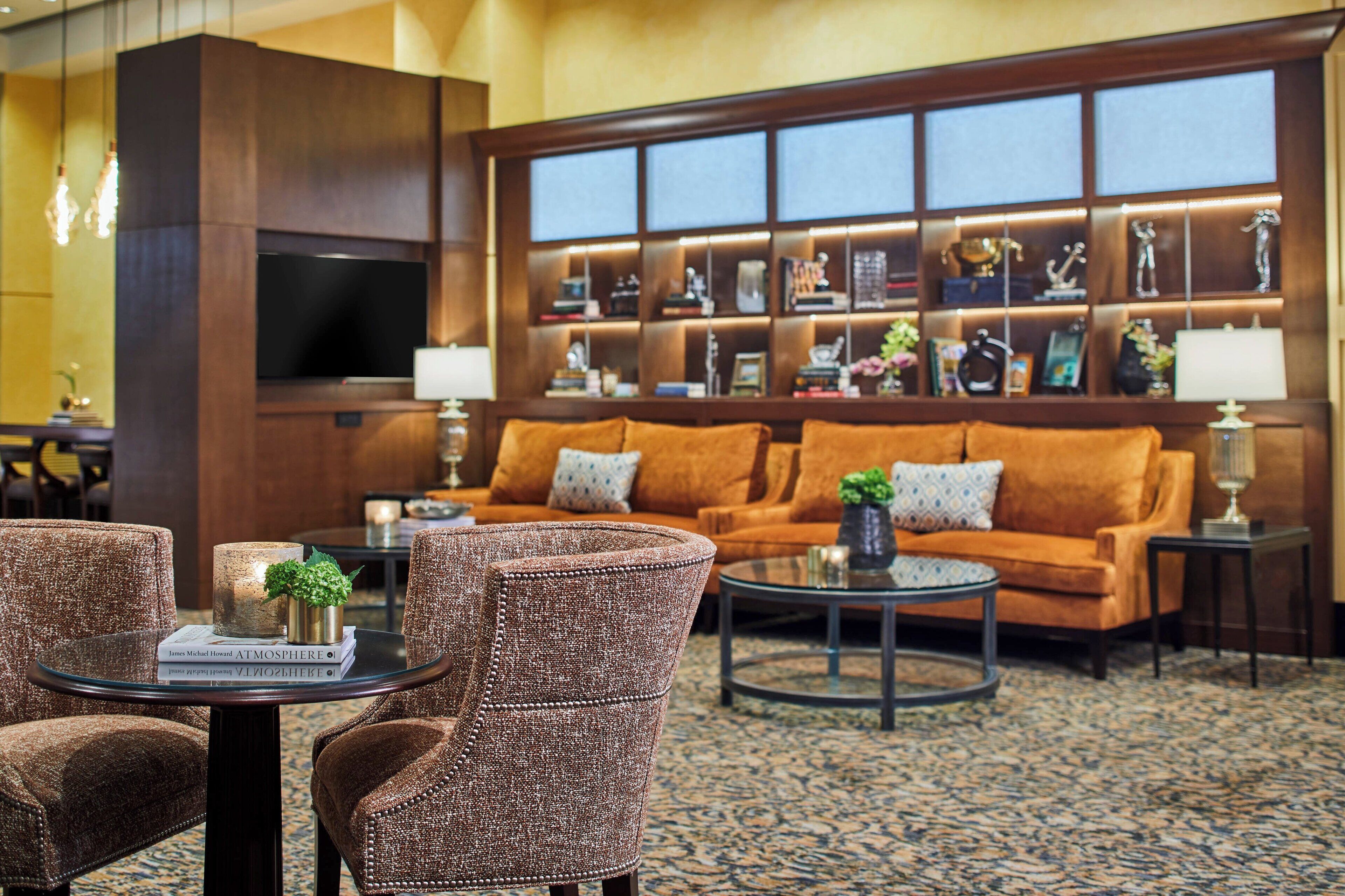 2 bars/lounges, poolside bar