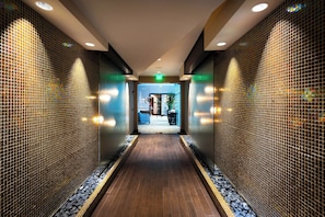 Couples treatment room(s), sauna, hot tub, body treatments, hydrotherapy