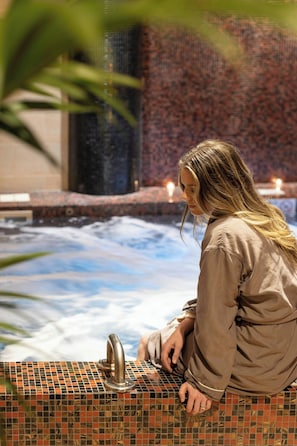 Couples treatment room(s), sauna, hot tub, body treatments, hydrotherapy