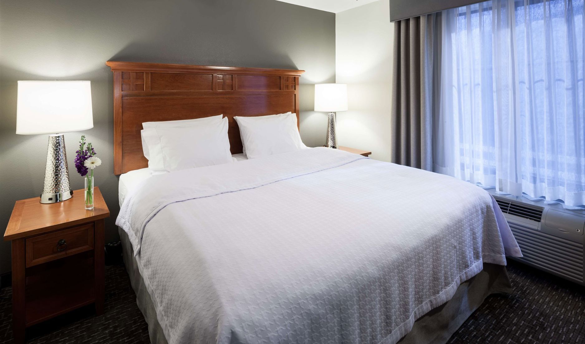Ropa de cama de alta calidad y escritorio 
