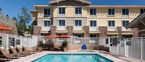 Outdoor pool, open 9 AM to 10 PM, pool umbrellas, sun loungers