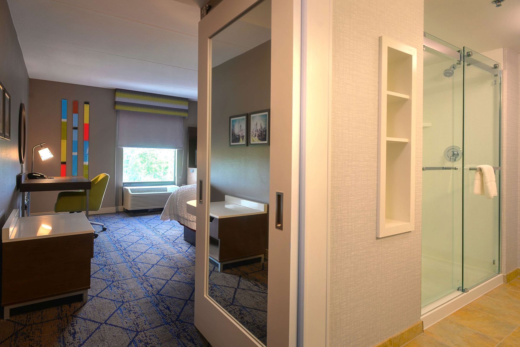 Pillowtop beds, in-room safe, desk, laptop workspace