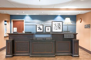 Reception - Hampton Inn & Suites Wells-Ogunquit (Wells)