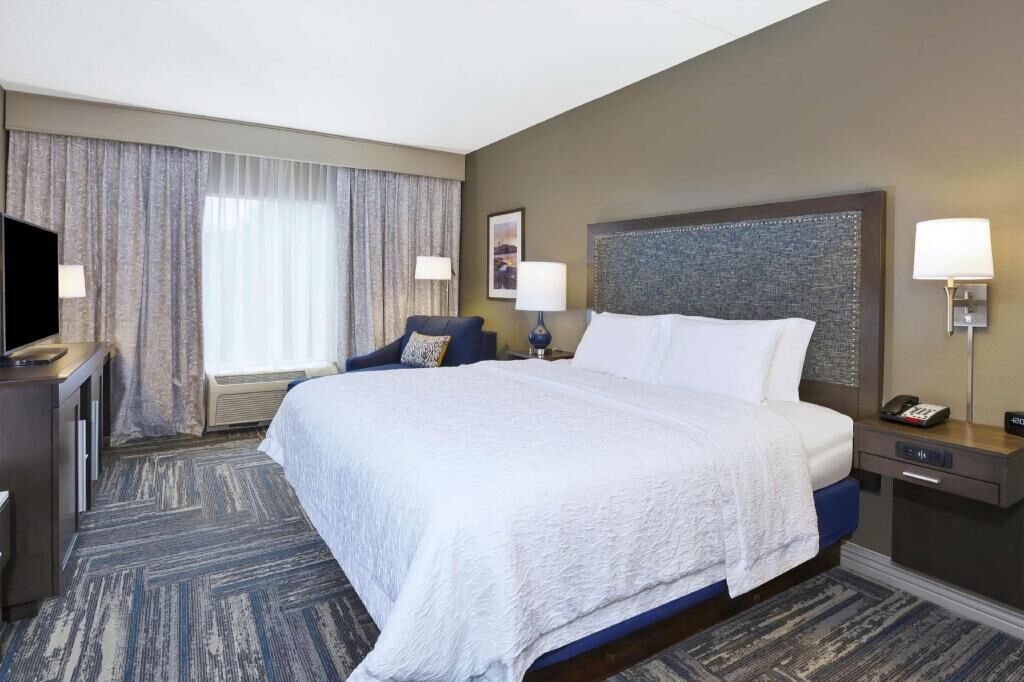 Desk, blackout drapes, iron/ironing board, free WiFi