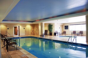 Indoor pool - Hampton Inn & Suites Wells-Ogunquit (Wells)