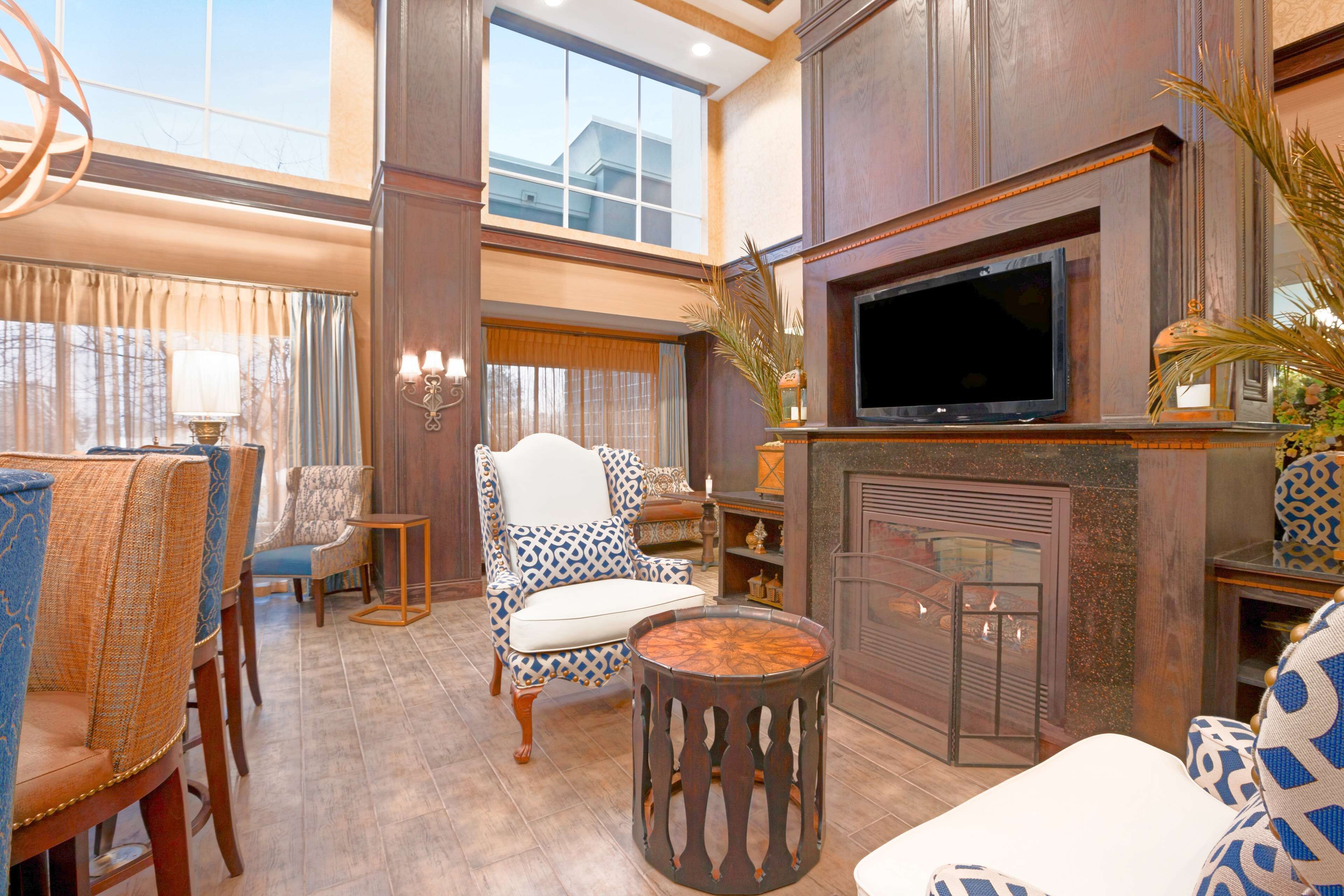 desk, blackout curtains, iron/ironing board, free wifi