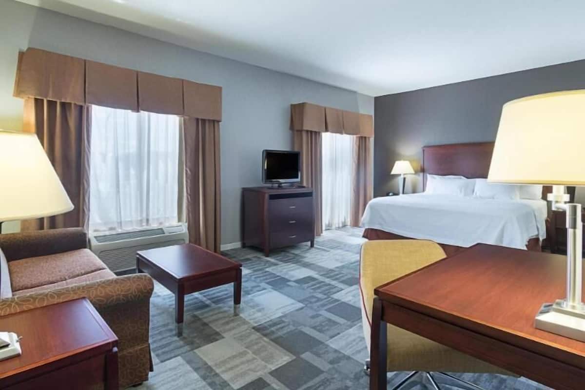 In-room safe, desk, iron/ironing board, free cots/infant beds