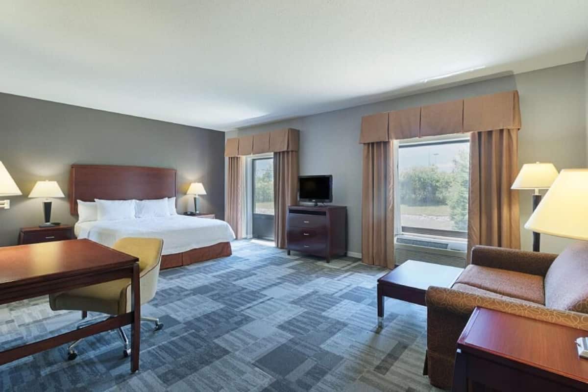 In-room safe, desk, iron/ironing board, free cots/infant beds