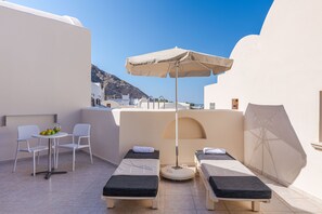 Deluxe Room, Hot Tub, Sea View | Terrace/patio - Epavlis Hotel & Spa (Santorini)