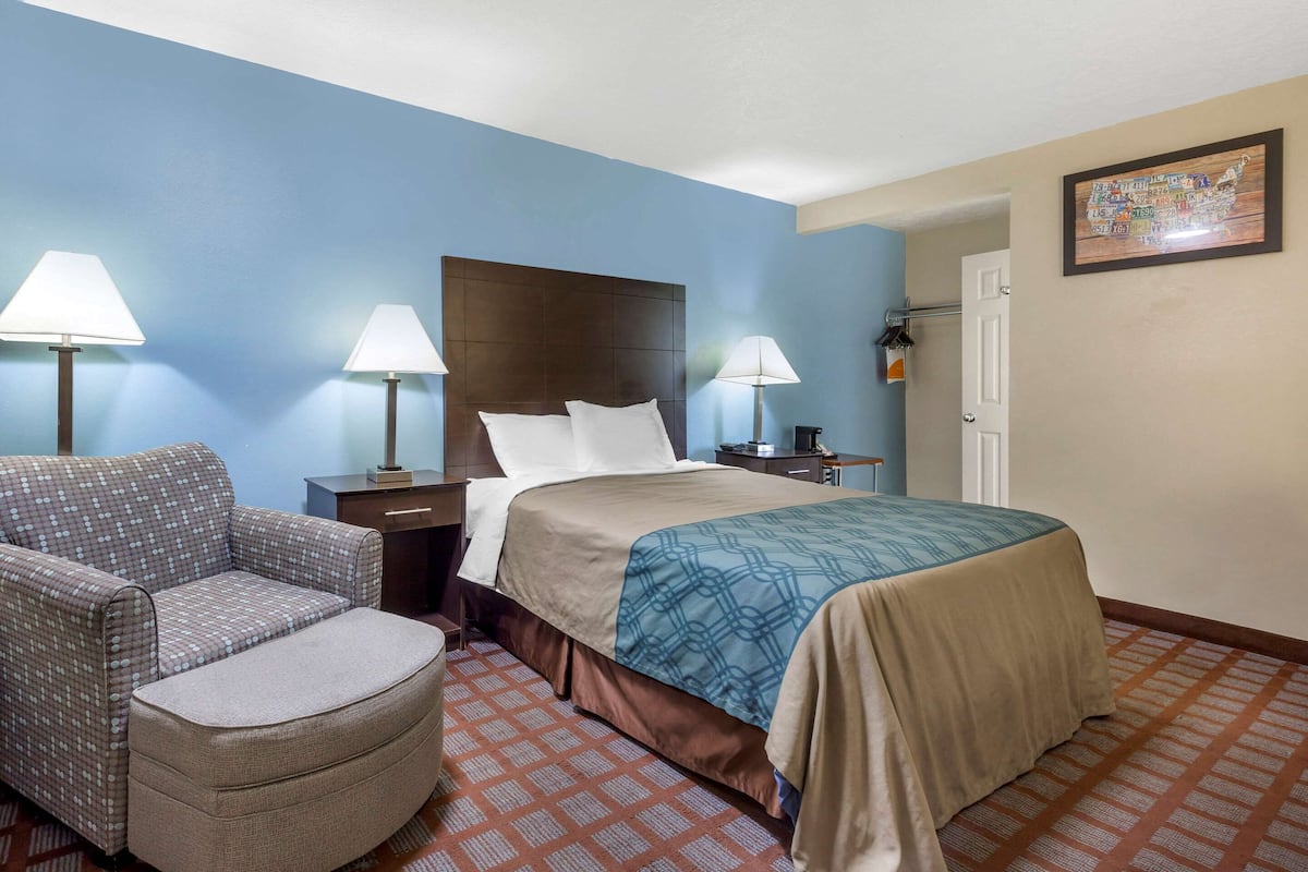Premium bedding, desk, soundproofing, iron/ironing board