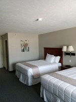 Standard Room, 1 King Bed | Desk, soundproofing, iron/ironing board, free WiFi