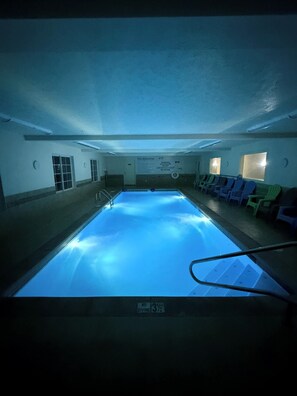Indoor spa tub - Victorian Inn Beatrice (Beatrice)
