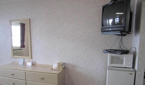 Pillowtop beds, free WiFi, bed sheets