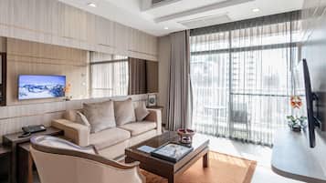 Grand Suite, 1 King Bed, Balcony (Living Room) | 1 bedroom, in-room safe, desk, soundproofing