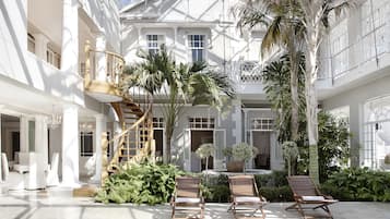 Indoor pool, pool loungers