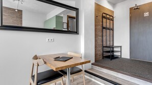 Studio Apartment | 거실 공간