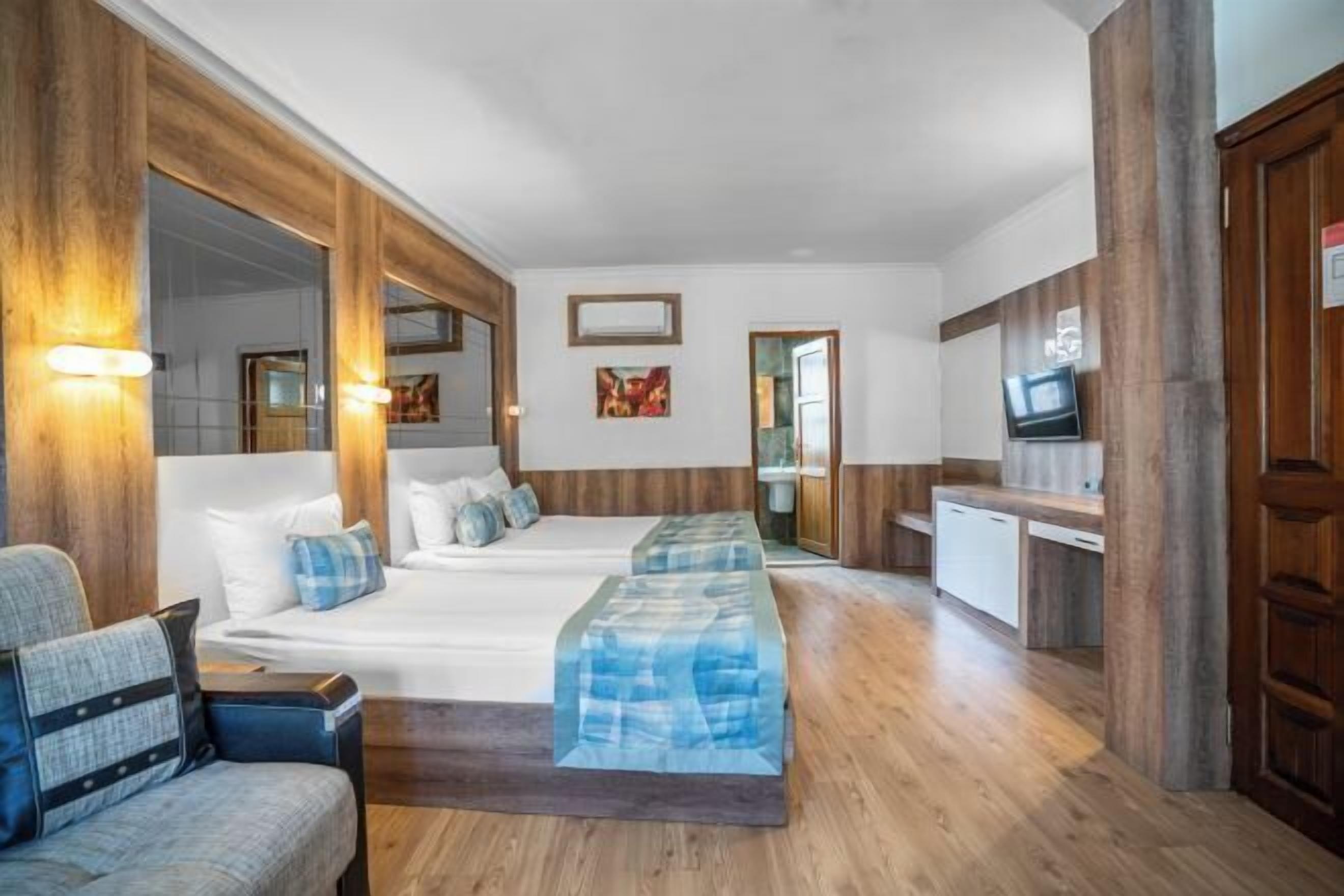 1 bilik tidur, peralatan tempat tidur premium, bar mini, kalis bunyi 