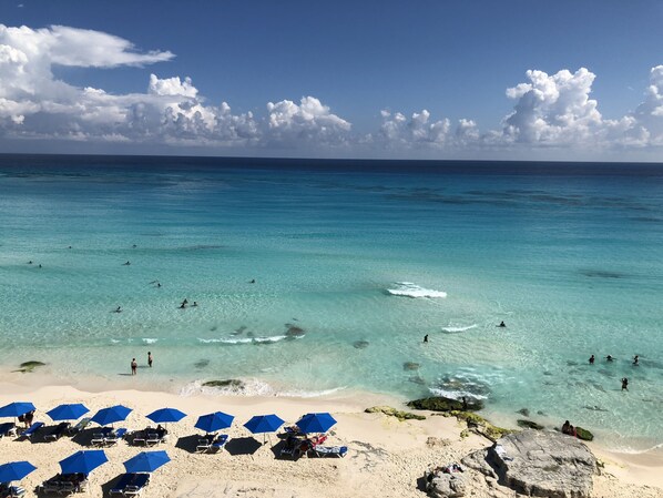 Family Suite, Balcony | Beach/ocean view - Salvia Cancun Aparts (Cancun)