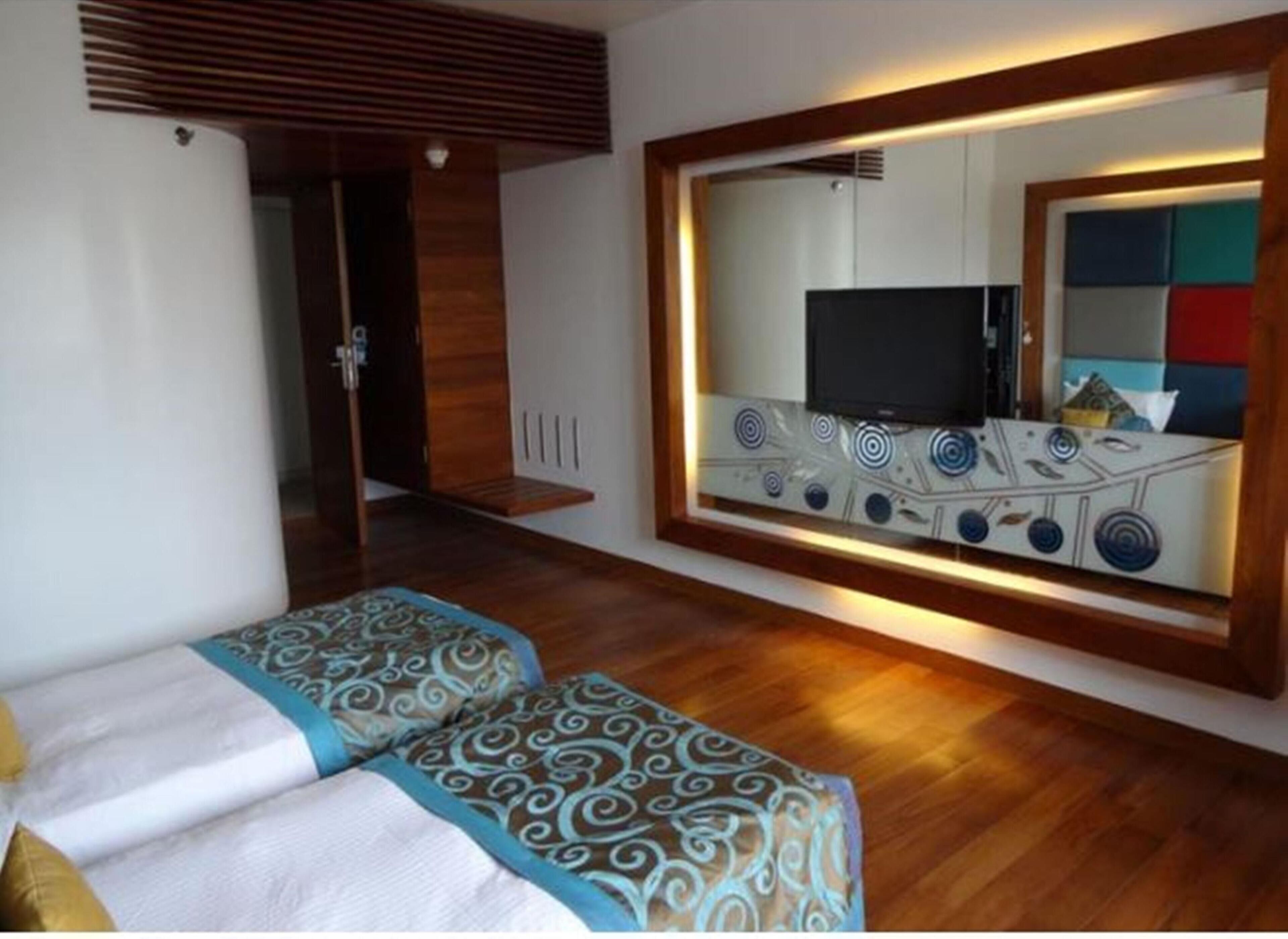 Ropa de cama de alta calidad, camas con pillow-top y minibar 