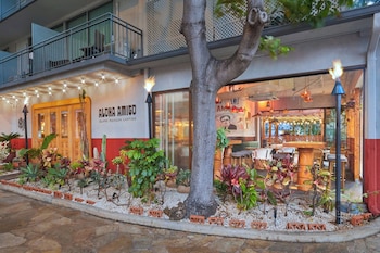 Hotel Exterior at Courtyard by Marriott Waikiki Beach