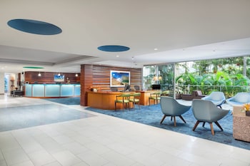 Hotel entrance and lobby at Courtyard by Marriott Waikiki Beach