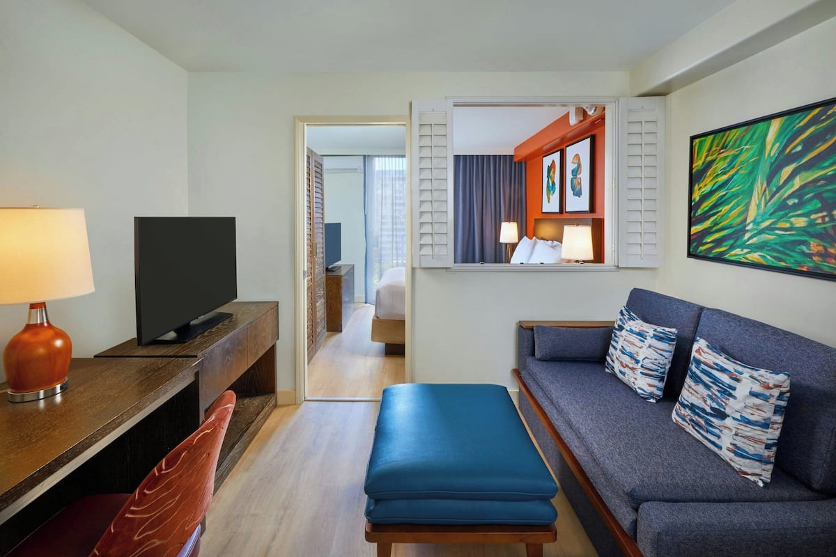 Suite, Non Smoking | 1 bedroom, premium bedding, pillow-top beds, in-room safe